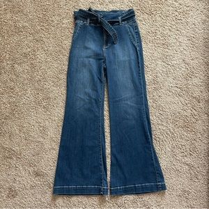 Women’s belted flared jeans